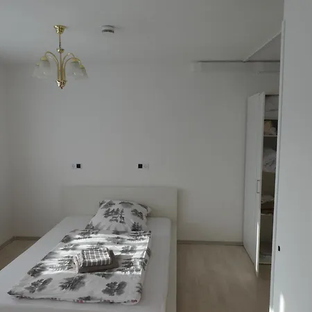 Ruhe Apartment *